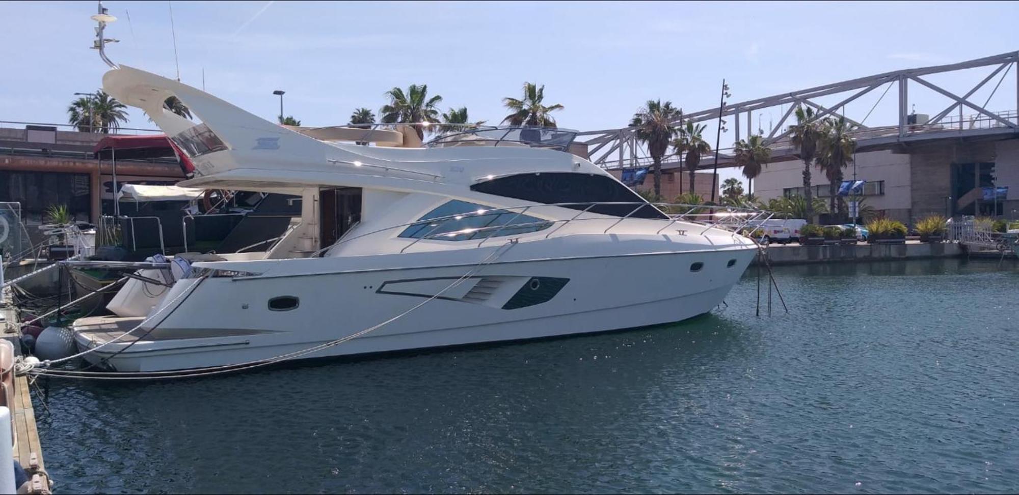 Yacht In Barcelona Sant Adria de Besos Exterior photo